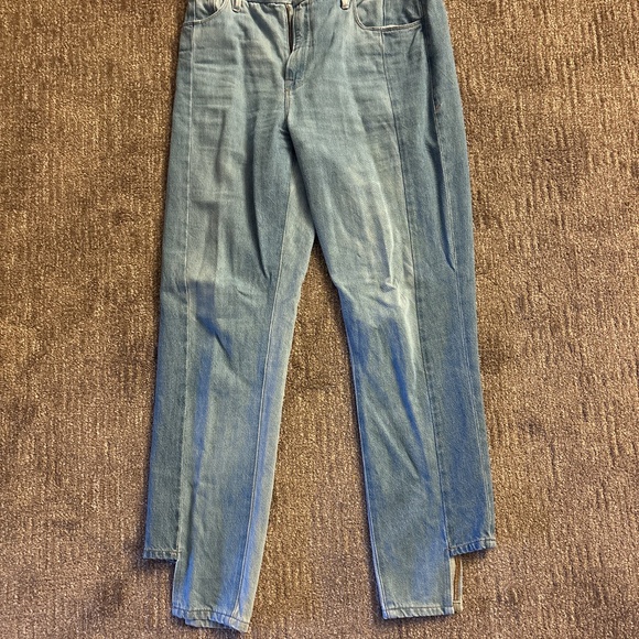 Good American Jeans - Picture 1 of 3